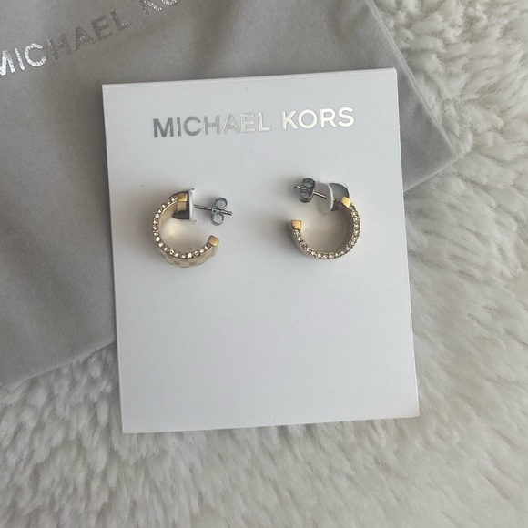 Earrings - Picture 3 of 4